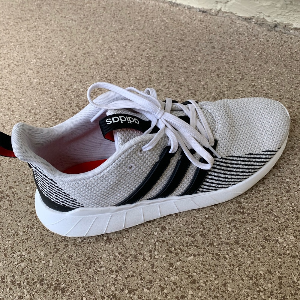 Adidas Questar Flow Shoes